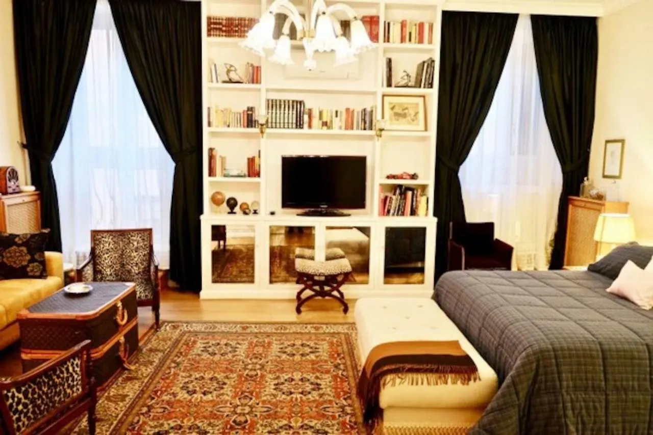 Suite Borghese 42 Rome Apartment